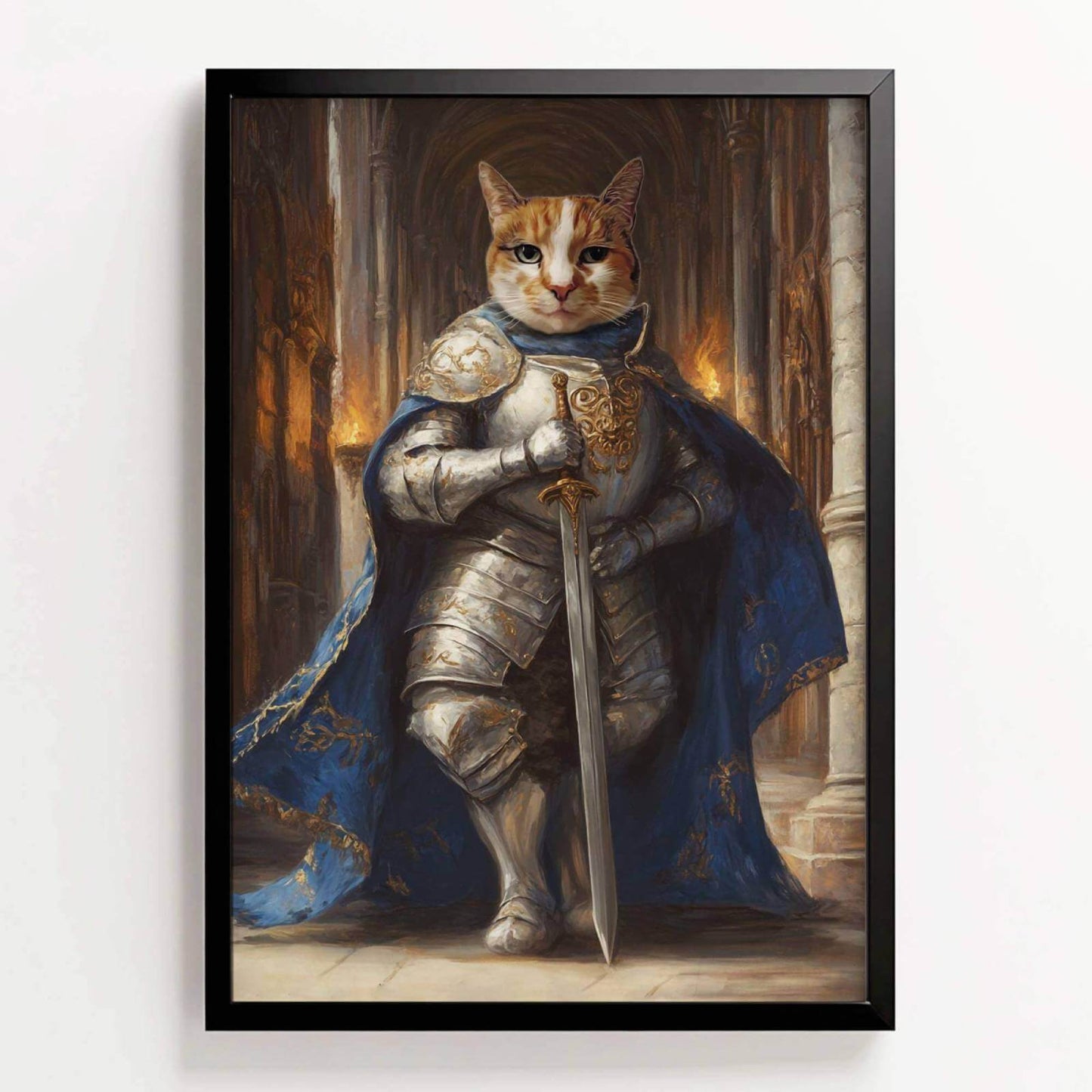 Ingelijste poster in olieverfstijl van kat Koosje als ridder in harnas met zwaard, portret zonder naam.