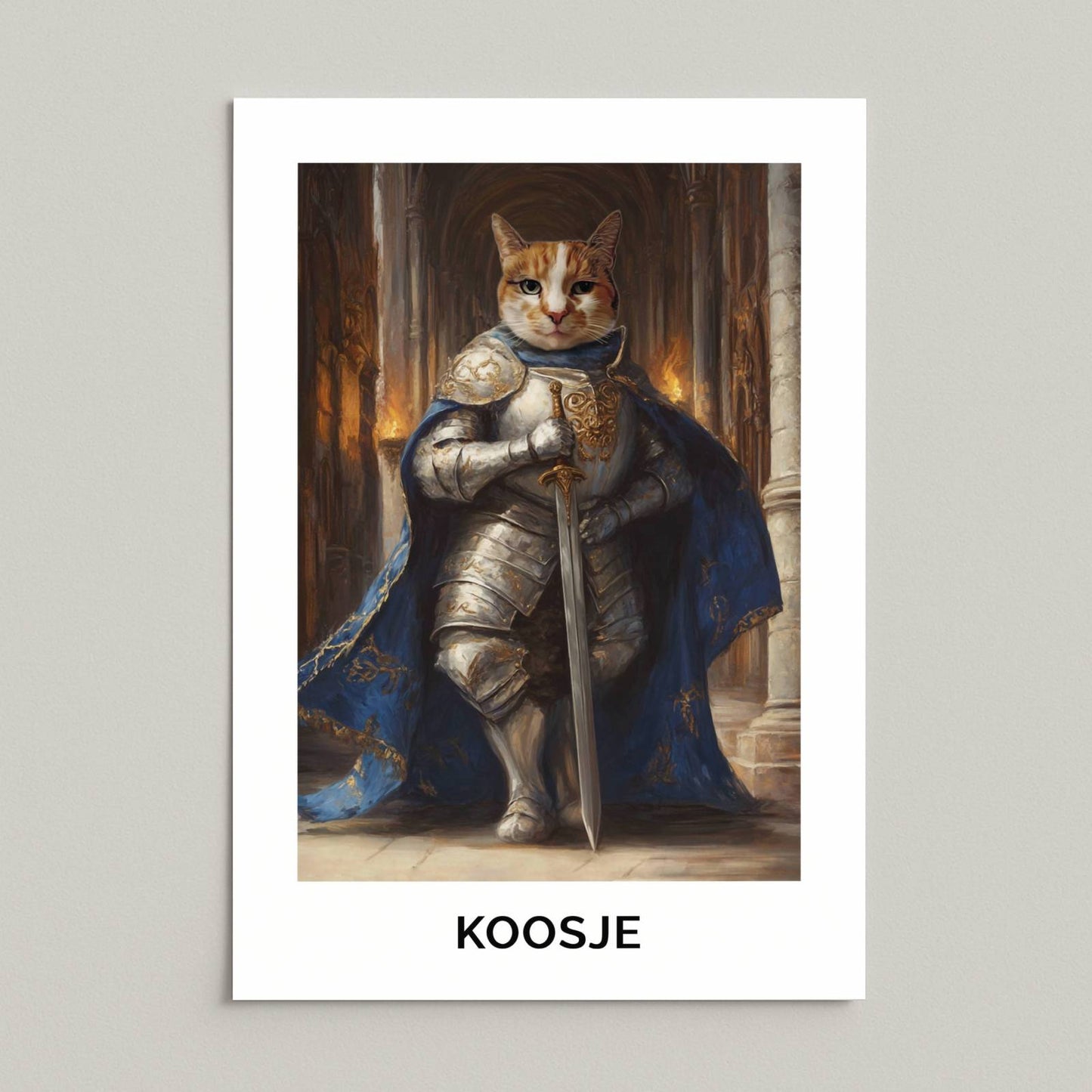 Poster zonder lijst in olieverfstijl van kat Koosje als ridder in harnas met zwaard, met naam onder het portret